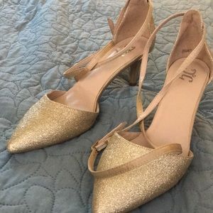 Gold heels size 10 NWOT